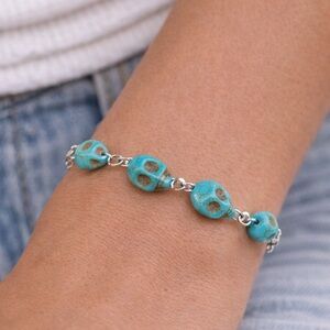 Brand New!! Skull beads and paper clip chain bracelet